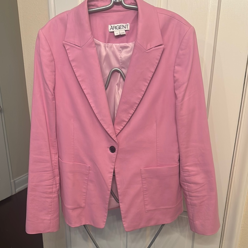 Light Pink Structured Blazer with Notched Lapels